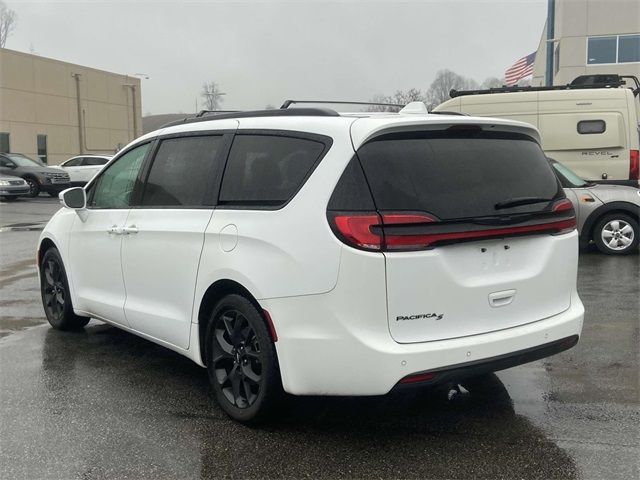 2021 Chrysler Pacifica Touring