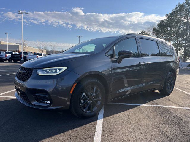 2021 Chrysler Pacifica Touring