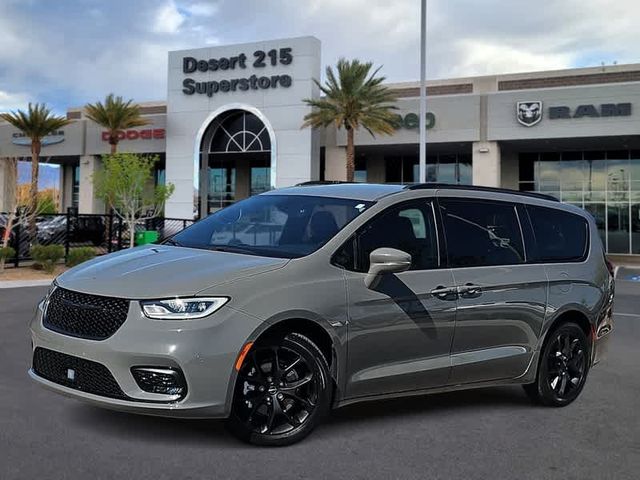 2021 Chrysler Pacifica Touring