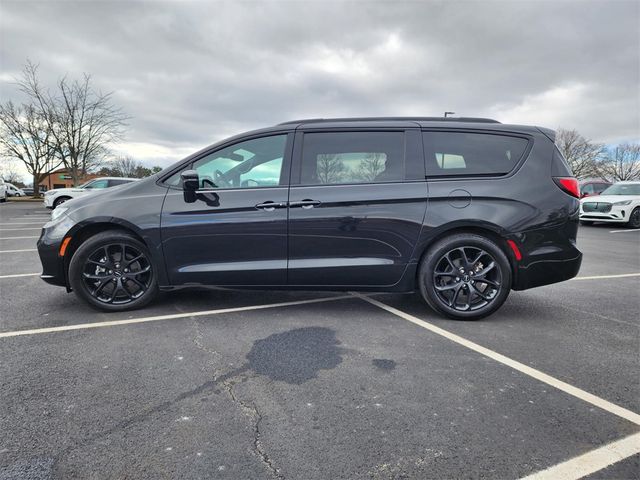 2021 Chrysler Pacifica Touring