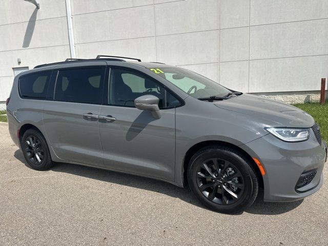 2021 Chrysler Pacifica Touring