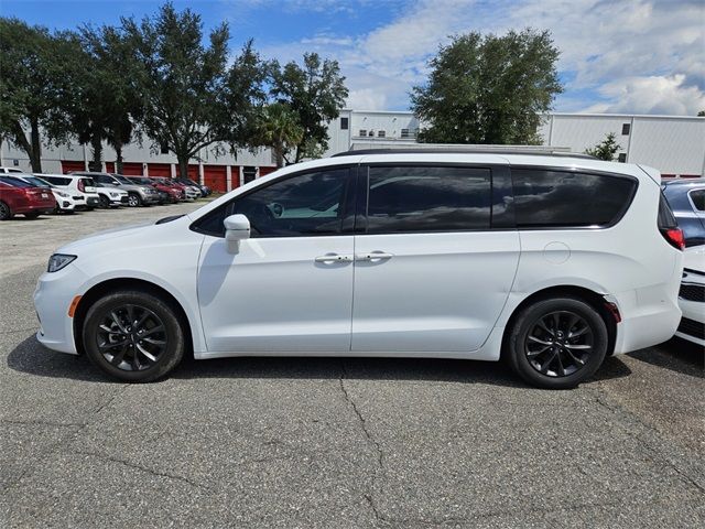 2021 Chrysler Pacifica Touring