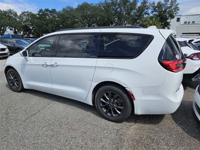 2021 Chrysler Pacifica Touring