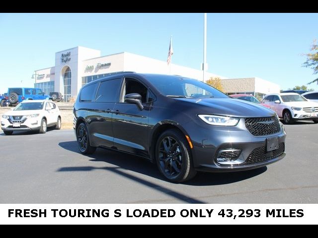 2021 Chrysler Pacifica Touring