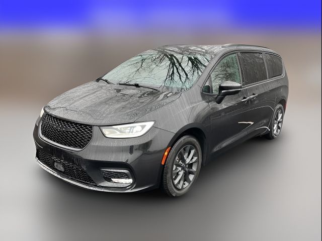 2021 Chrysler Pacifica Touring