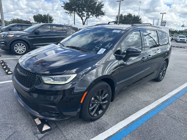 2021 Chrysler Pacifica Touring