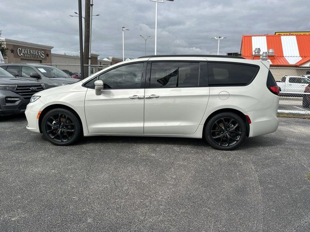 2021 Chrysler Pacifica Touring