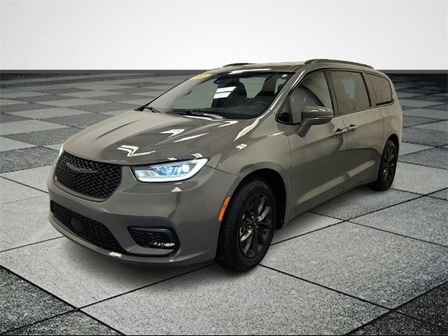 2021 Chrysler Pacifica Touring