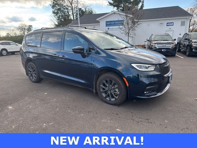 2021 Chrysler Pacifica Touring