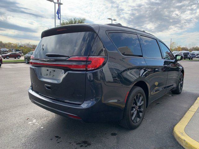 2021 Chrysler Pacifica Touring