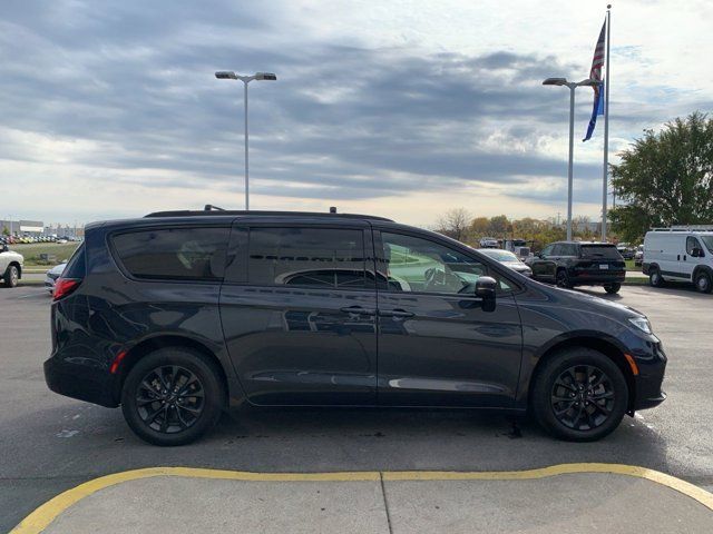 2021 Chrysler Pacifica Touring