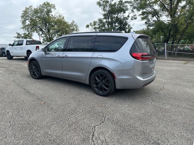 2021 Chrysler Pacifica Touring