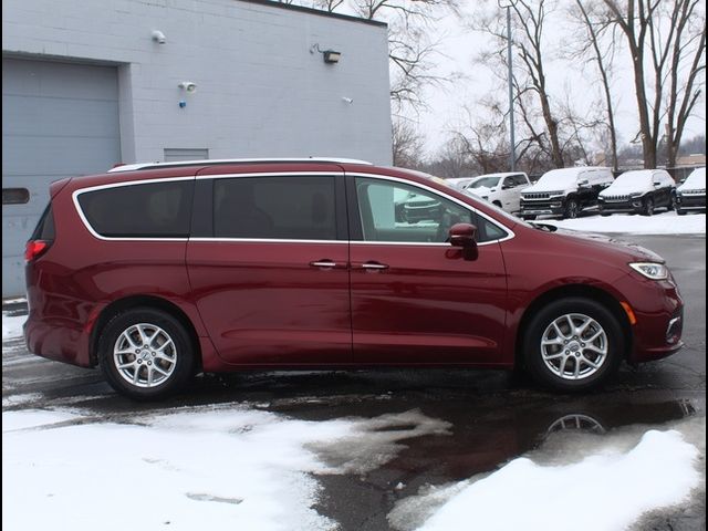 2021 Chrysler Pacifica Touring-L