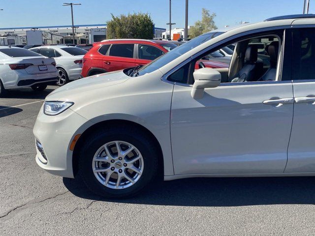 2021 Chrysler Pacifica Touring-L