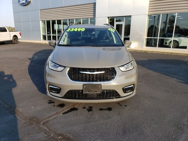 2021 Chrysler Pacifica Touring-L