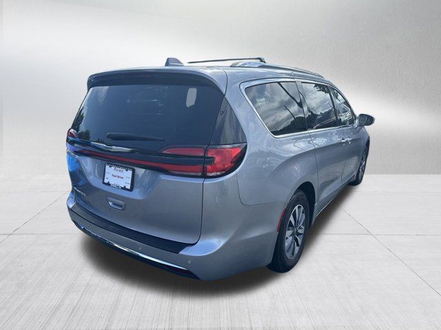 2021 Chrysler Pacifica Touring-L