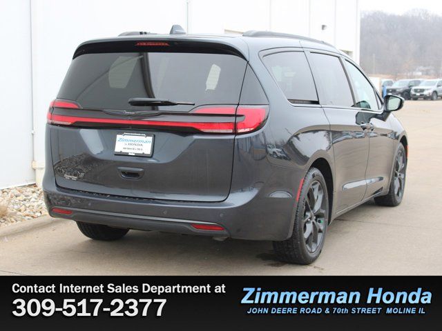 2021 Chrysler Pacifica Touring-L