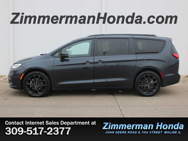 2021 Chrysler Pacifica Touring-L