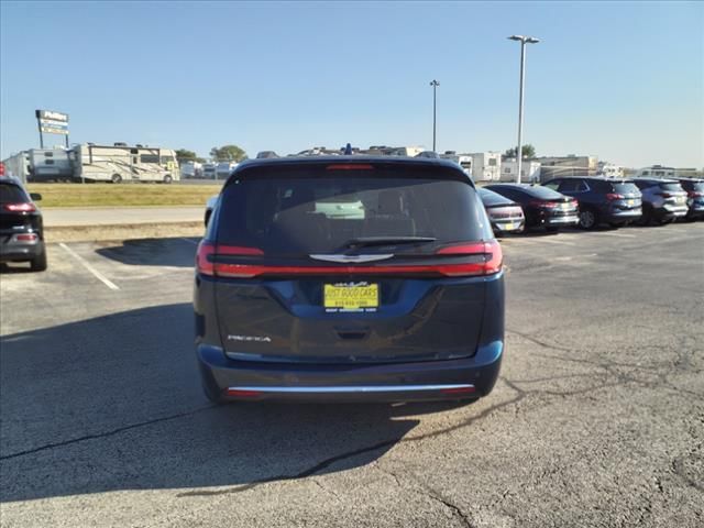 2021 Chrysler Pacifica Touring-L