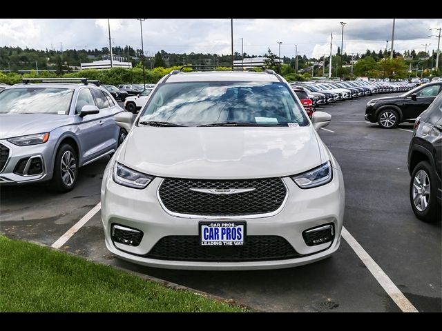 2021 Chrysler Pacifica Touring-L
