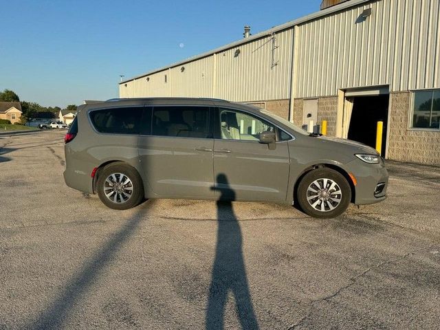 2021 Chrysler Pacifica Touring-L