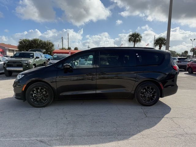 2021 Chrysler Pacifica Touring-L