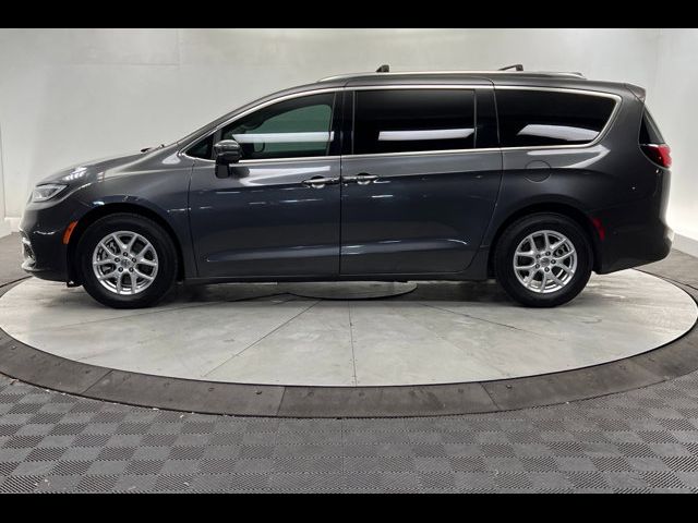 2021 Chrysler Pacifica Touring-L