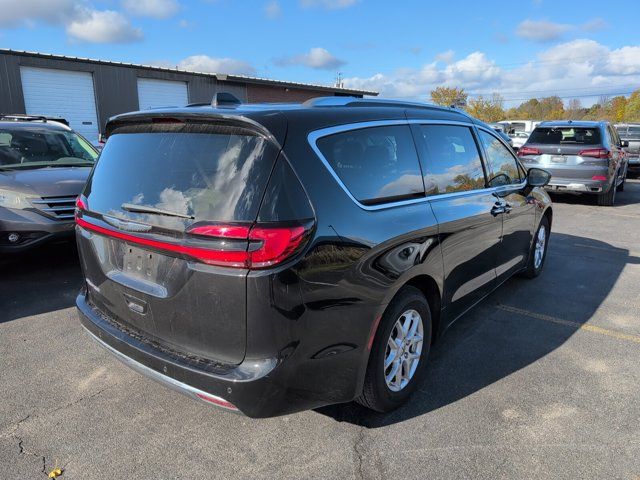 2021 Chrysler Pacifica Touring-L