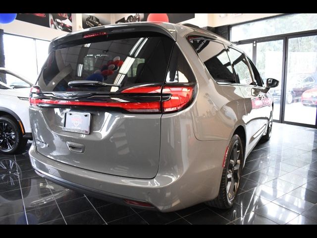 2021 Chrysler Pacifica Touring-L