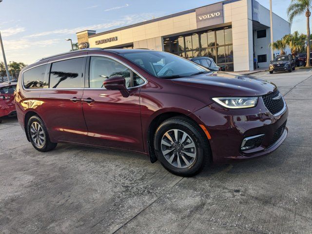 2021 Chrysler Pacifica Touring-L