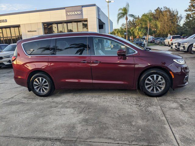 2021 Chrysler Pacifica Touring-L