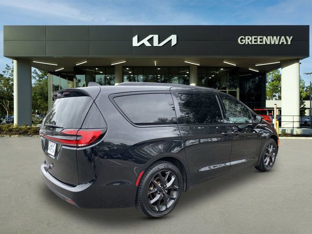 2021 Chrysler Pacifica Touring-L