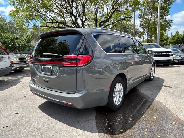 2021 Chrysler Pacifica Touring-L