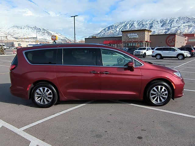 2021 Chrysler Pacifica Touring-L