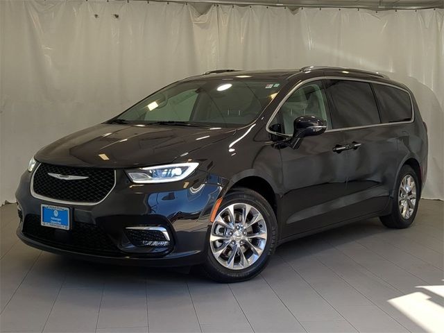 2021 Chrysler Pacifica Touring-L