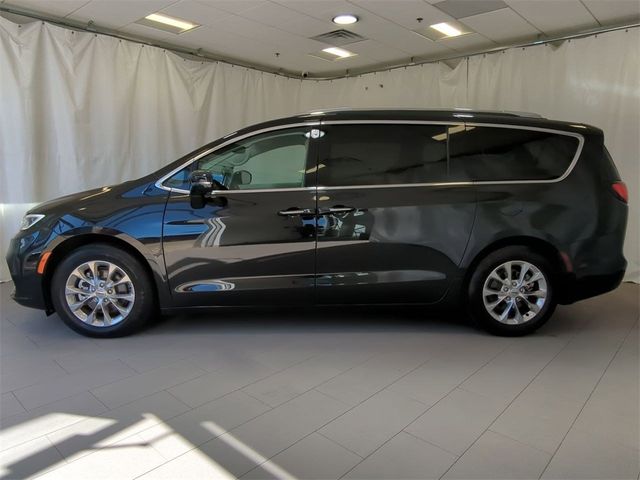 2021 Chrysler Pacifica Touring-L