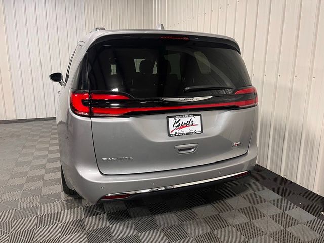 2021 Chrysler Pacifica Touring-L