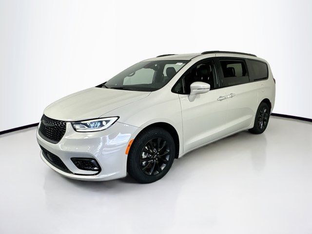 2021 Chrysler Pacifica Touring-L