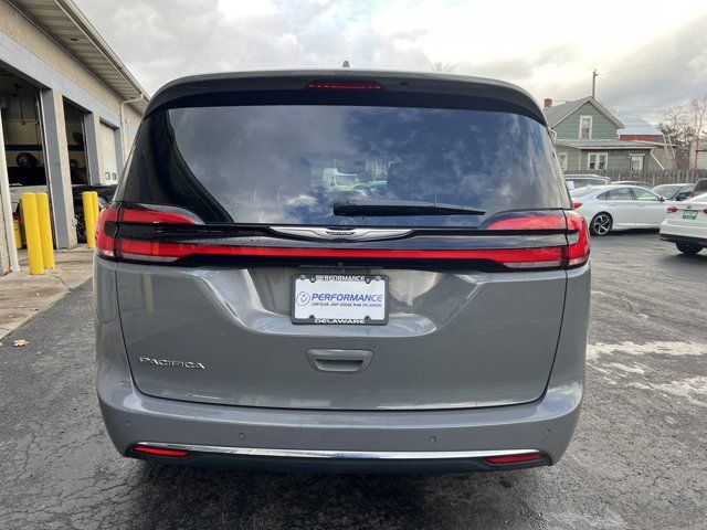 2021 Chrysler Pacifica Touring-L