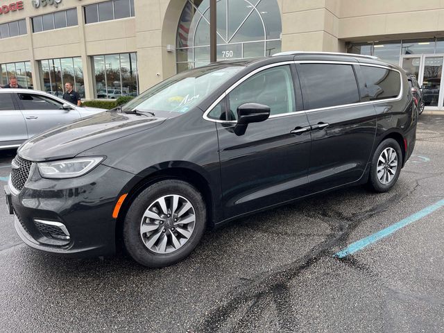 2021 Chrysler Pacifica Touring-L