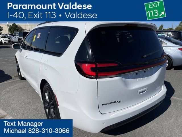 2021 Chrysler Pacifica Touring-L