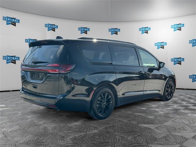 2021 Chrysler Pacifica Touring-L