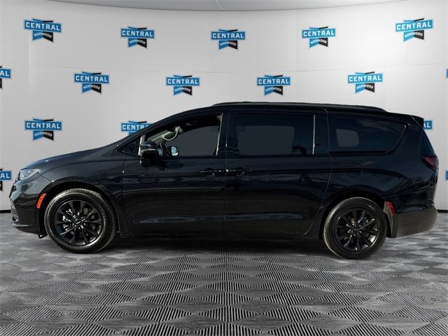 2021 Chrysler Pacifica Touring-L