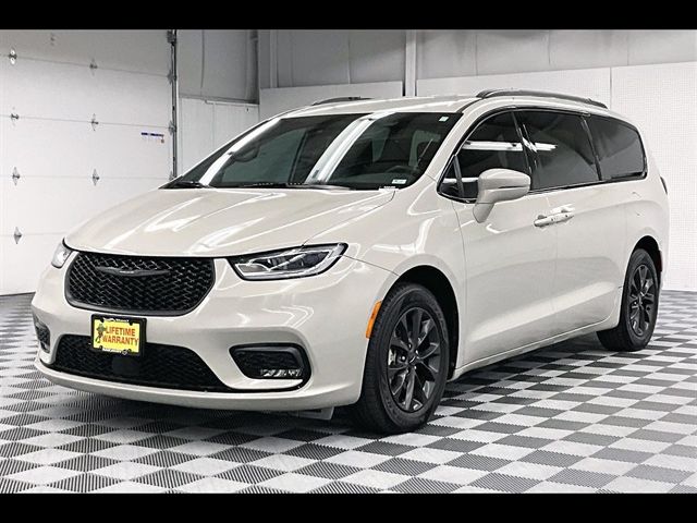 2021 Chrysler Pacifica Touring-L