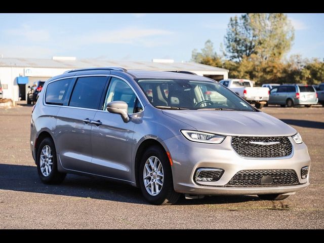 2021 Chrysler Pacifica Touring-L