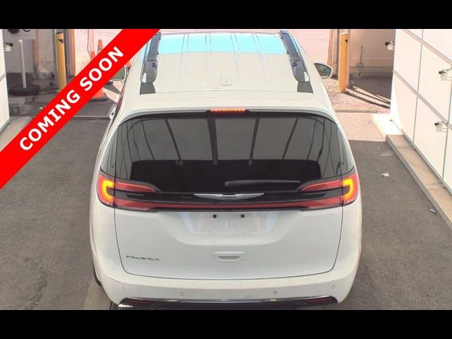 2021 Chrysler Pacifica Touring-L