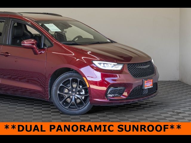 2021 Chrysler Pacifica Touring-L