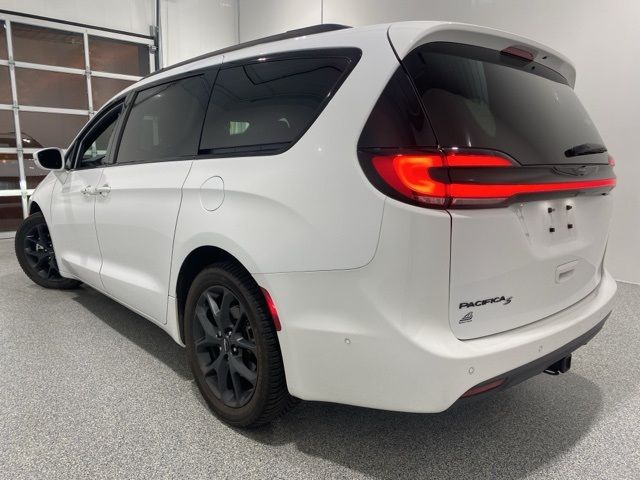 2021 Chrysler Pacifica Touring-L