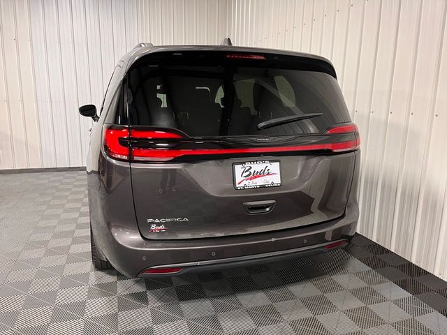 2021 Chrysler Pacifica Touring-L