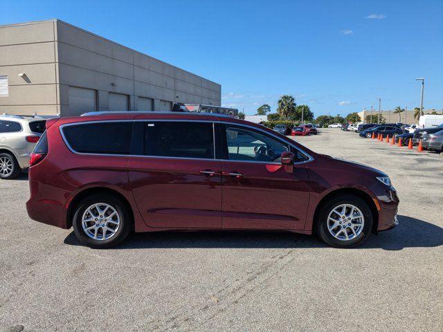 2021 Chrysler Pacifica Touring-L